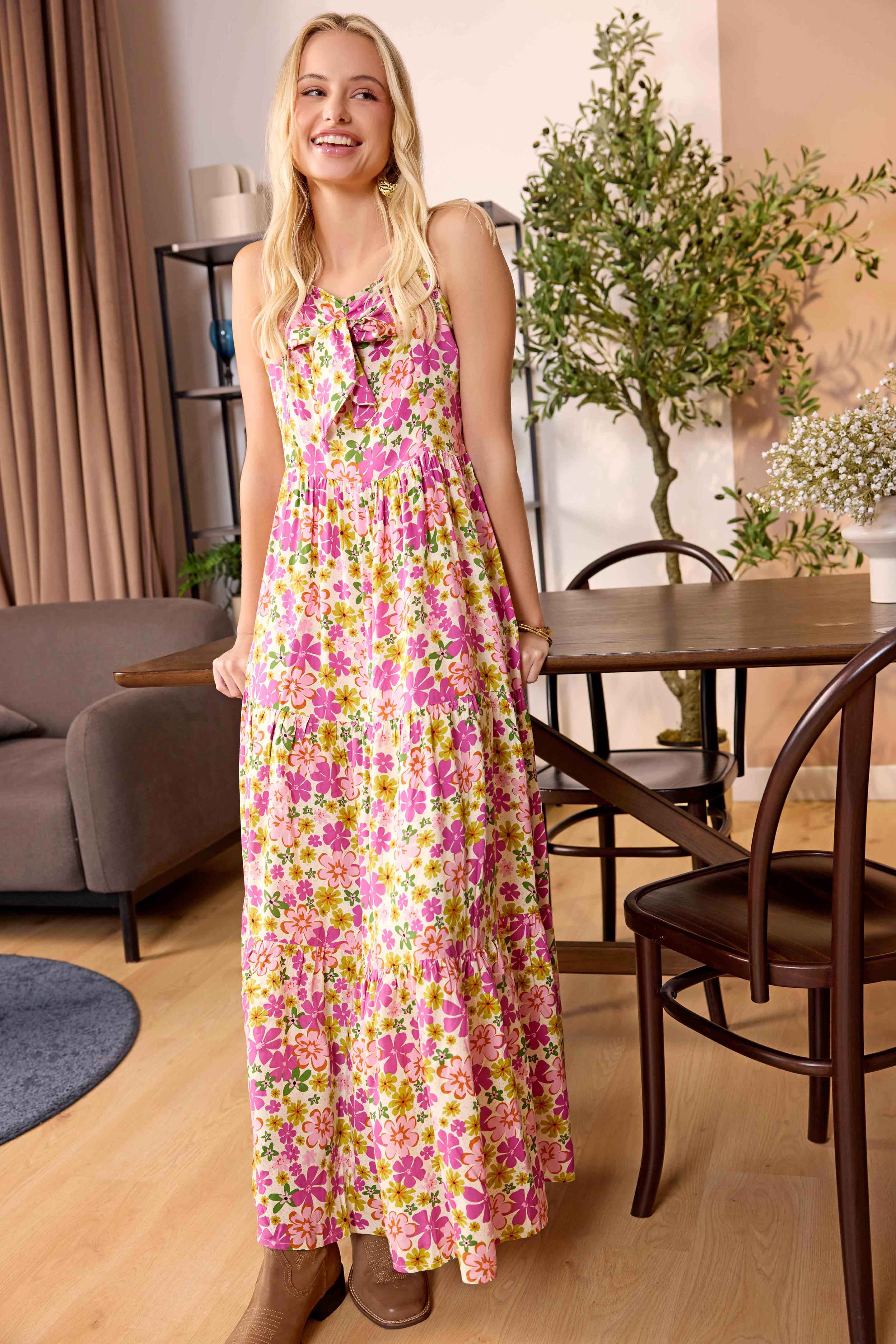 Jocelyn Joy Floral Dress In Pink