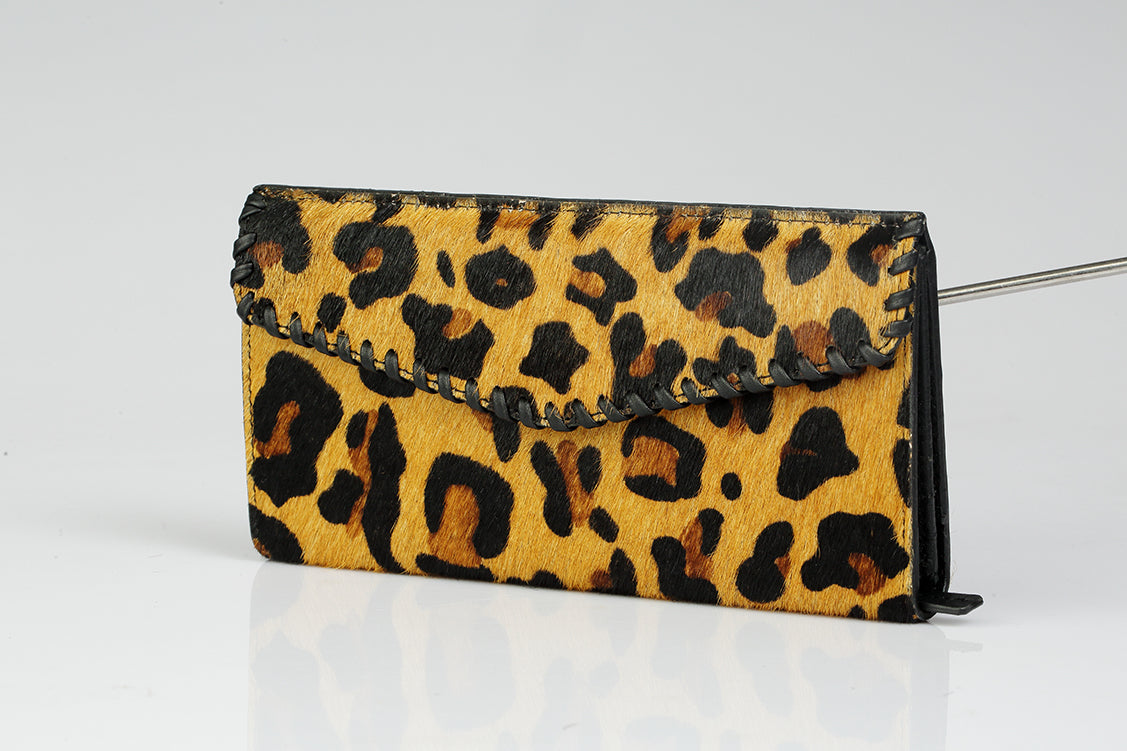 POUCHY TIME WALLET